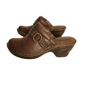 Softspots Women's Brown Leather Mule/Clog W/Buckle, Size 7M